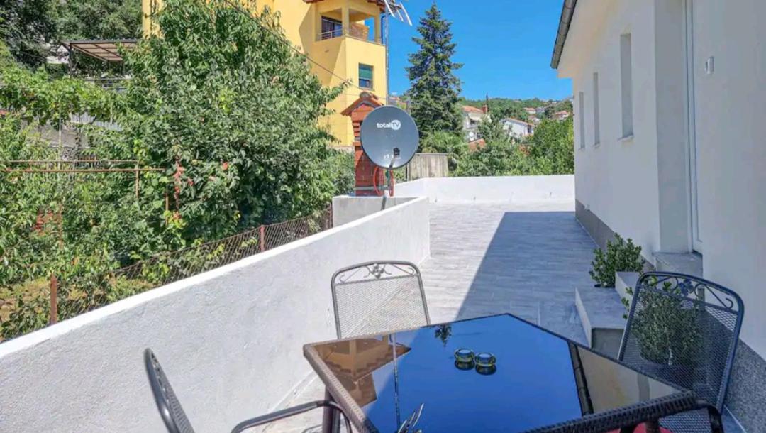 Vale Mare Apartment Opatija Eksteriør billede